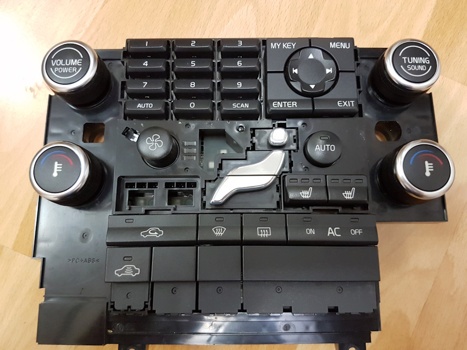 Фото в бортжурнале Volvo S80 (2G)