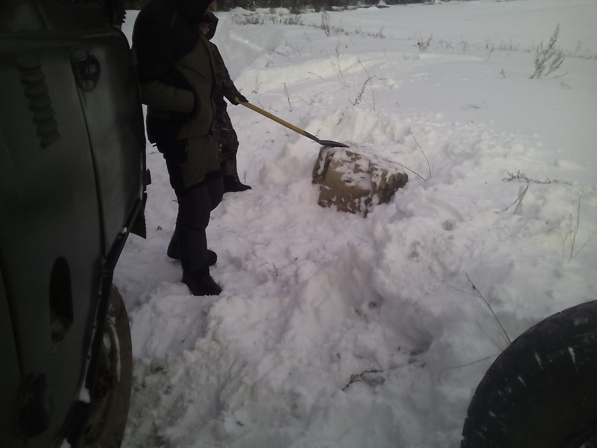 Боковой порез шины комфорсер CF3000. — УАЗ 39095, 2,7 л, 2010 года ...