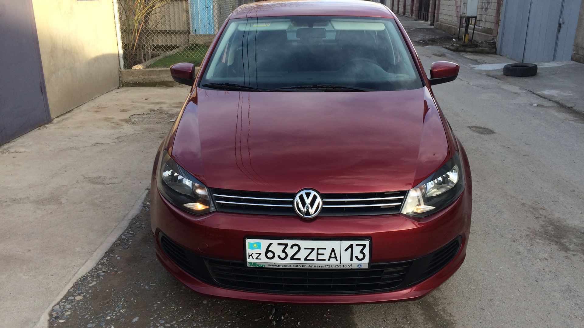 Volkswagen Polo Sedan 1.6 бензиновый 2013 | Вишня на DRIVE2