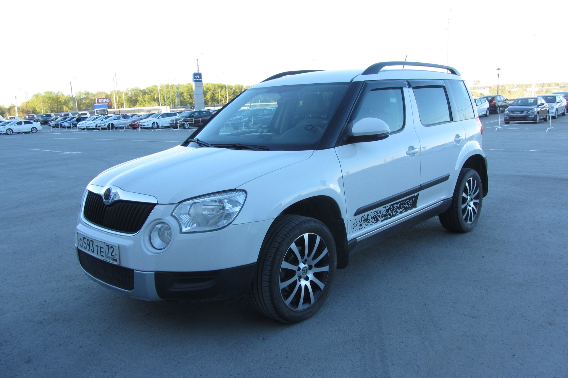 Краска шкода йети. Шкода Йети 2011. Yeti Skoda ЛКП. Skoda Yeti White. Код цвета Skoda Yeti.