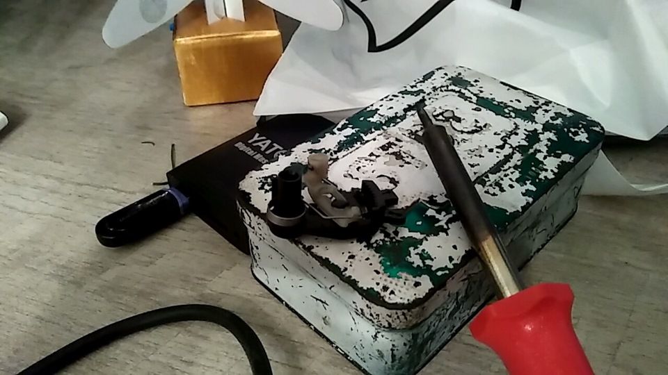 сломался замок водительской двери — Renault Espace IV, 3 л, 2003 года ...