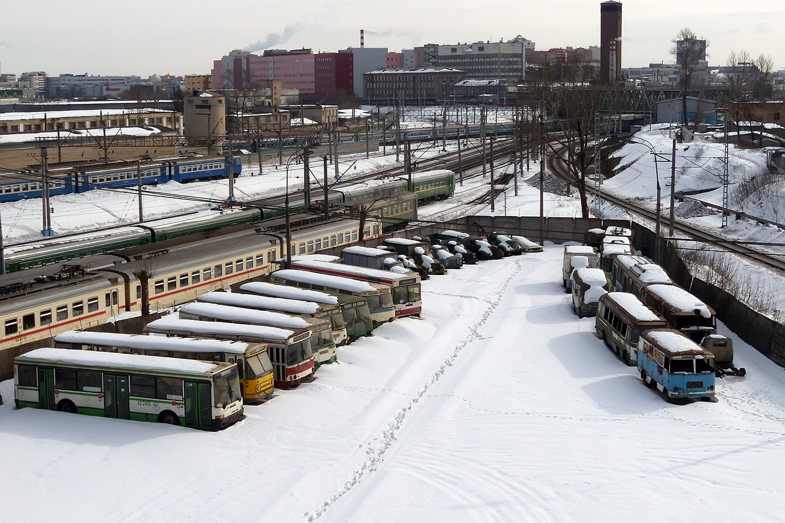 Й автобусный парк. Музейный Запасник Мосгортранс. Рижский Автобусный парк. Музей Мосгортранса. 4 Й Автобусный парк.