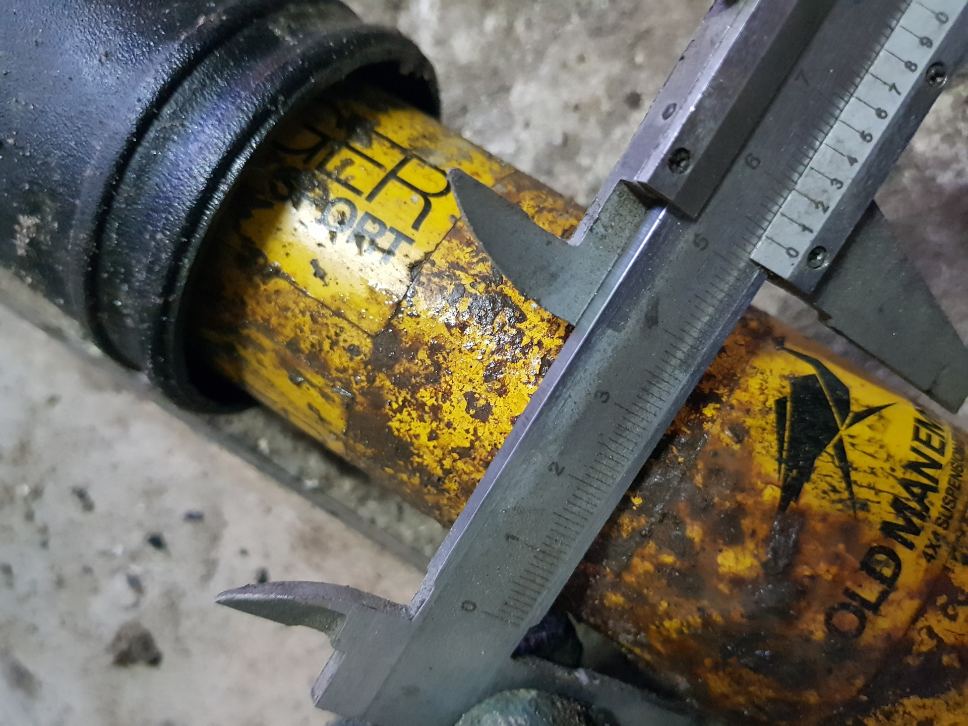 Вес амортизатора переднего. Удлинение штока BILSTEIN b6. Сколько весит амортизатор в сборе.