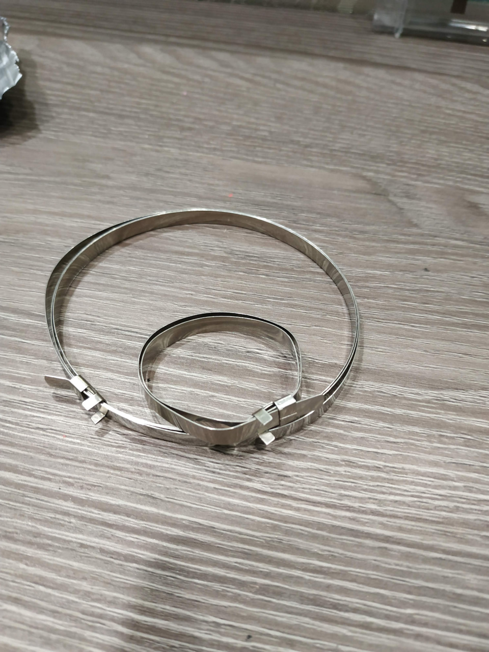 Хомуты трипода — Toyota Avensis II