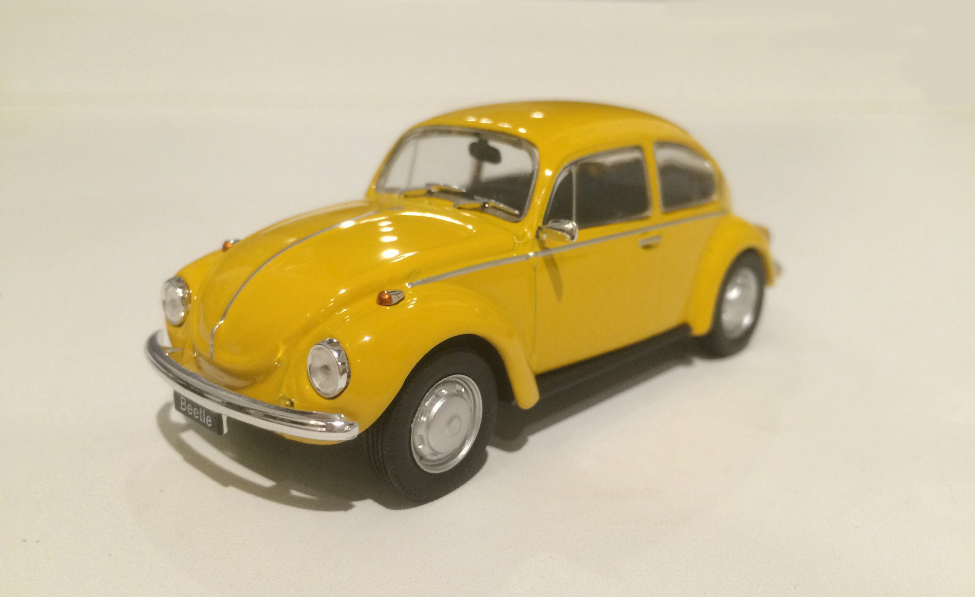 Автолегенды мира №4 — Volkswagen Beetle 1302 LS — Сообщество «Масштабные  Модели» на DRIVE2