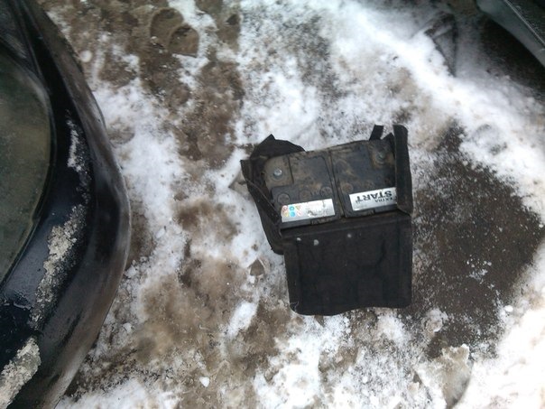 Замена аккумулятора и адаптация дросселя — Audi A3 (8L), 1,8 л, 2000 ...