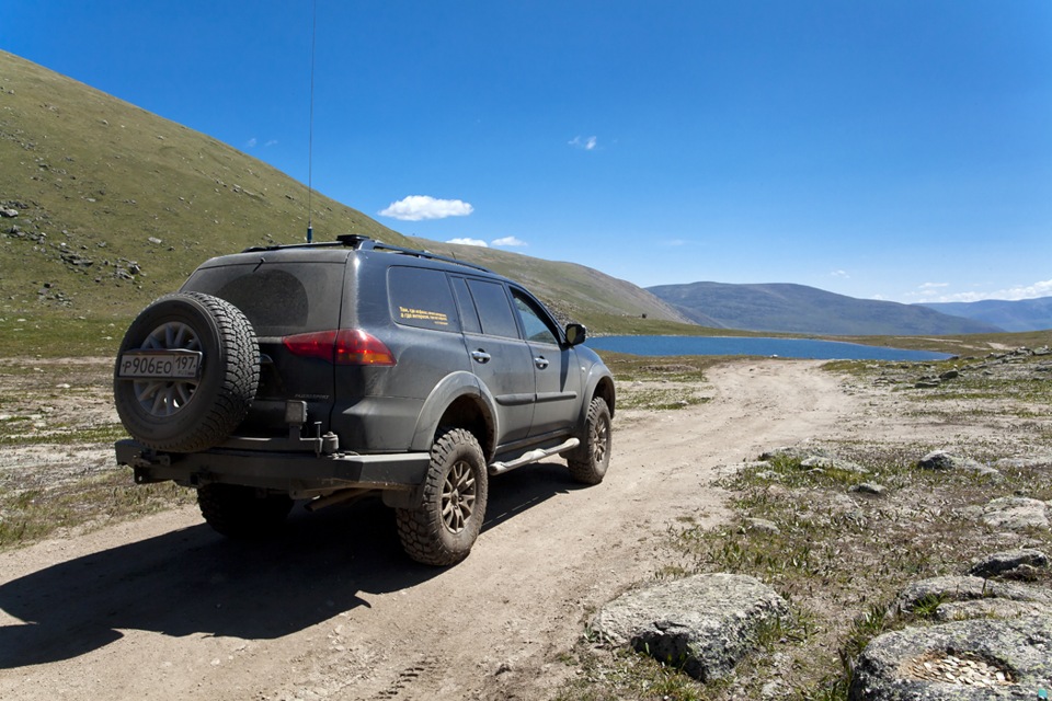 Паджеро спорт пермский край. Паджеро спорт пермский край. Паджеро спорт 2 дизель 2. Паджеро бирюзовый. Mitsubishi pajero sport коричневый 2012.
