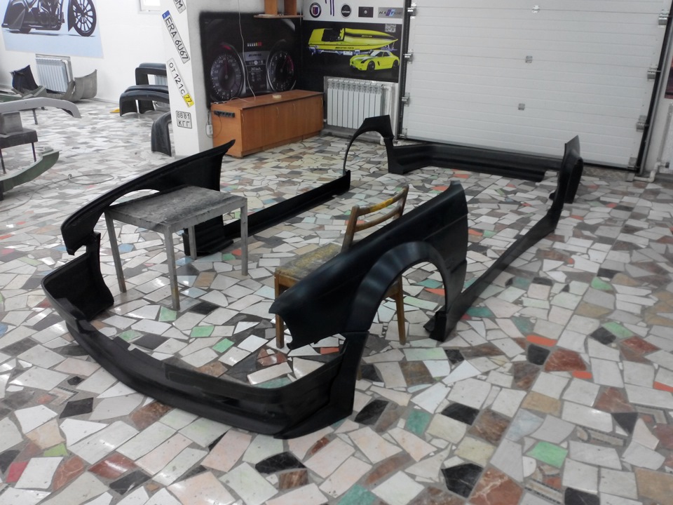 Обвес расширения кузова из стеклопластика, думаю с такими юбками будет ...