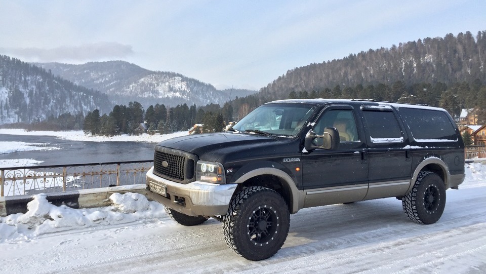 Ford Excursion 2002