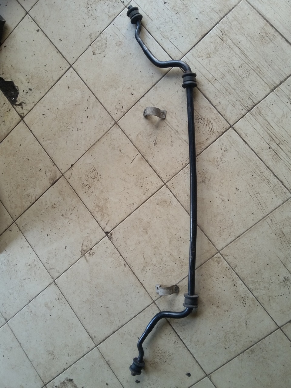 Далее замена подушек на двигателе, коробки, замена рулевой трапеции ...