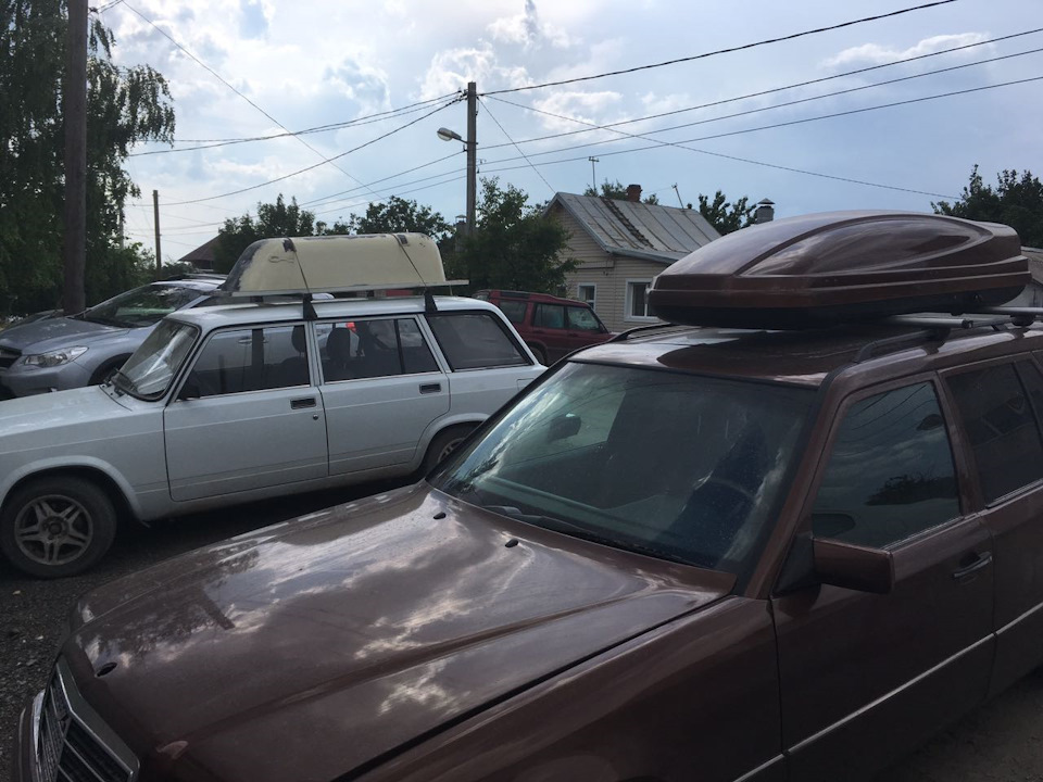 Фото в бортжурнале Mercedes-Benz E-Class Estate (S124)