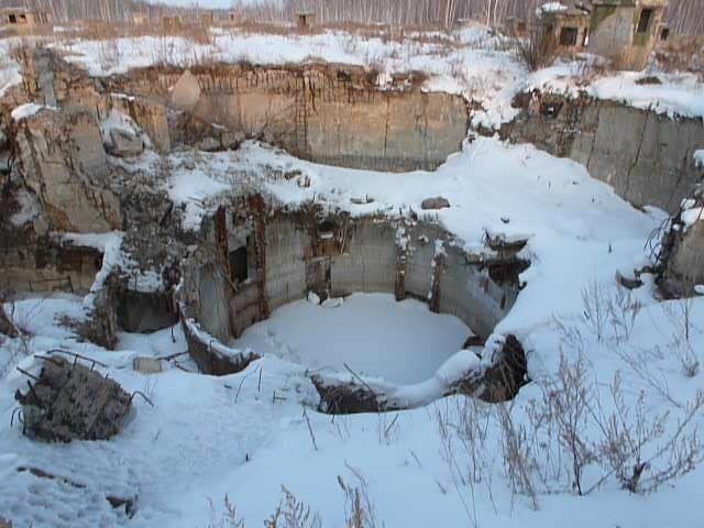 Шахта люка. Заброшеные ракетные Шахты Омск. Заброшенные ракетные Шахты СССР. Ракетные Шахты Омск. Заброшенные ракетные Шахты Киров.