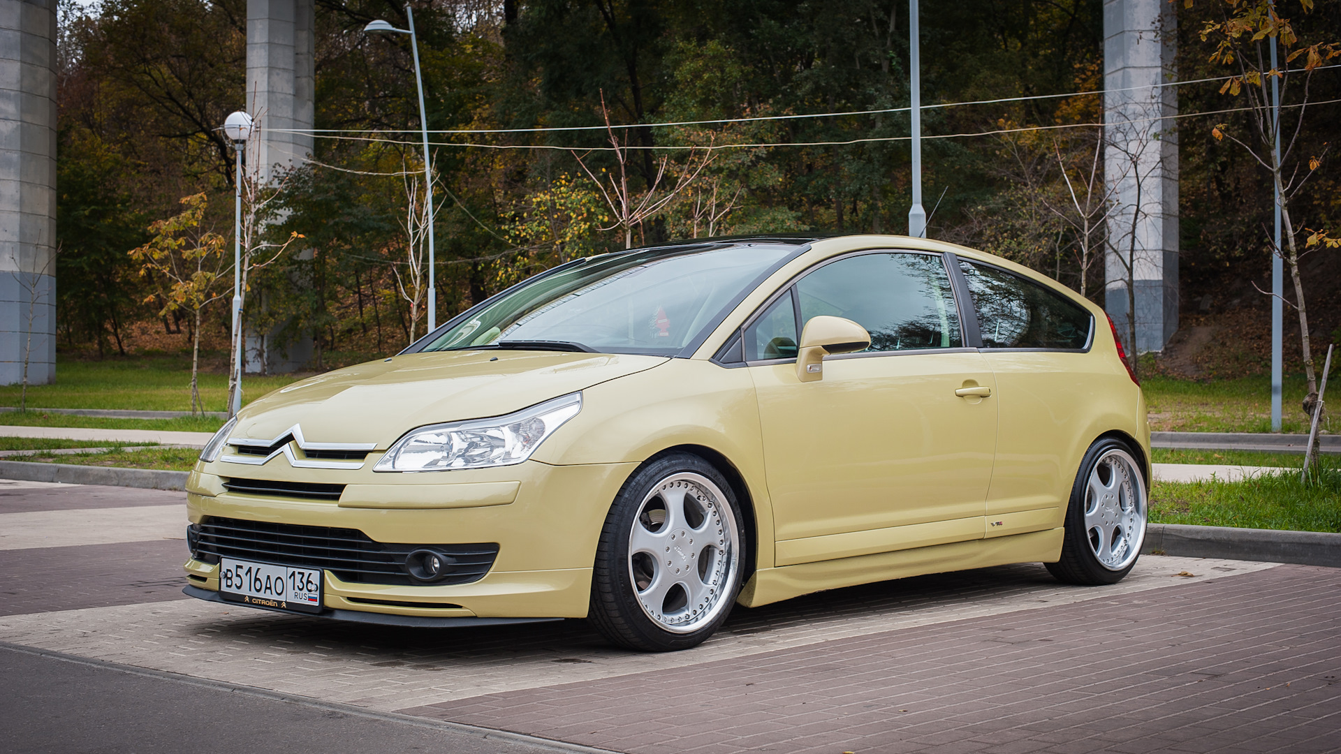 C 4 user. Citroen c4 stance. Citroen c4 2006. Citroen c4 стэнс. Citroen c4 Coupe stance.