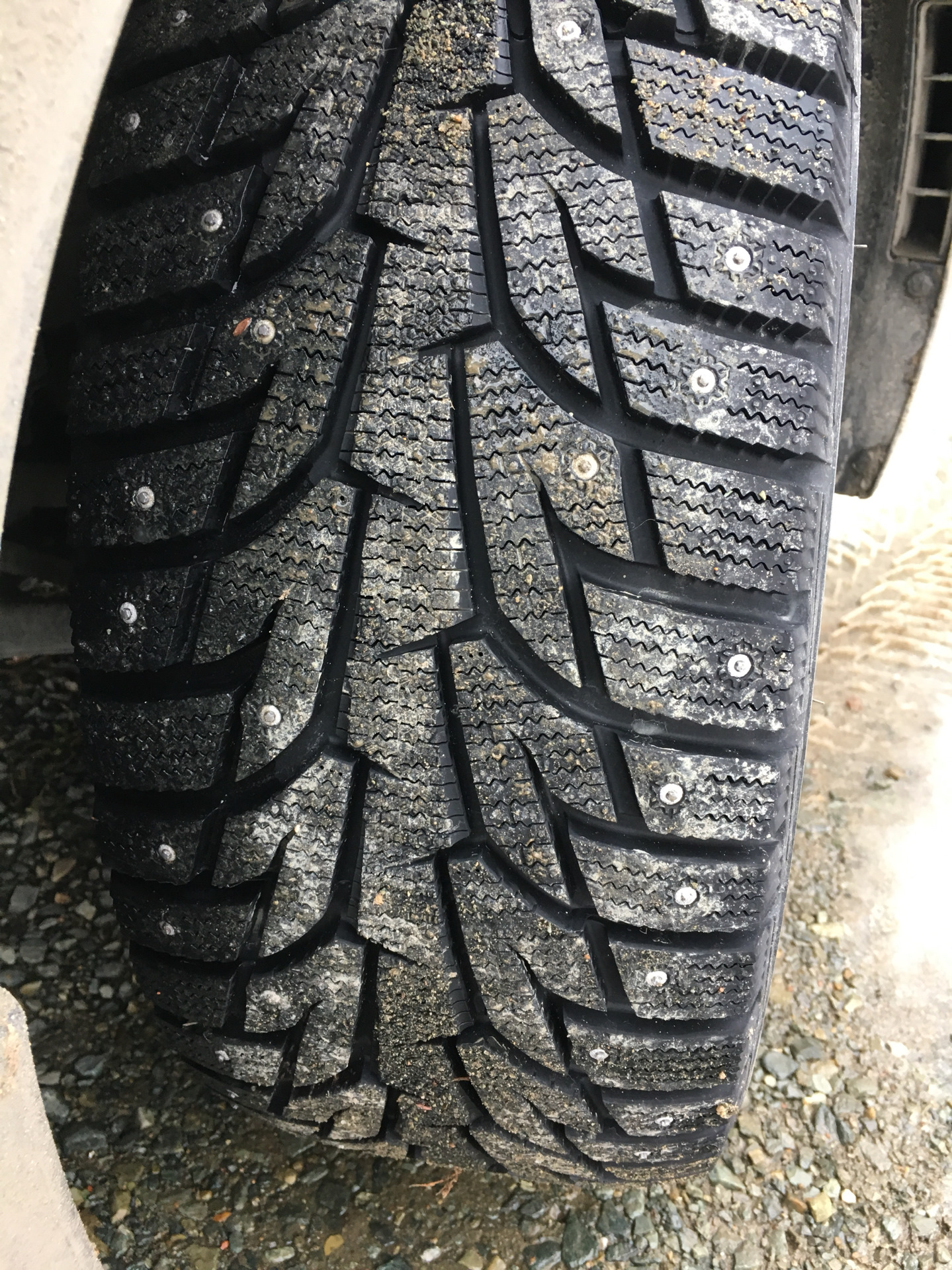 Hankook winter i pike 215 65 r16