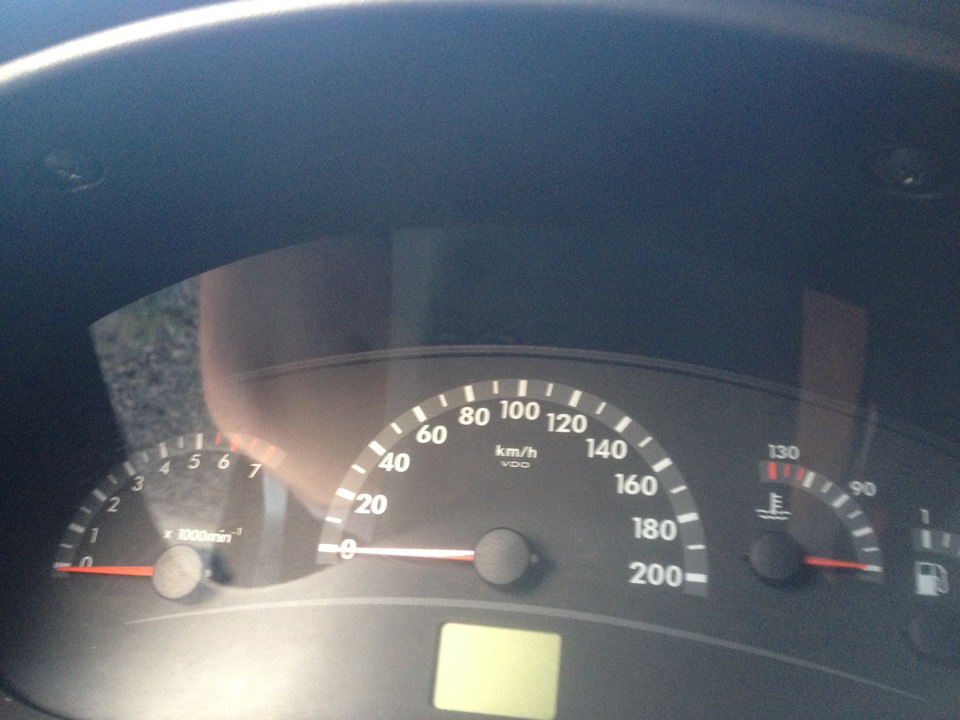 С почином! :) Замена форсунок омывателя лобового стекла и лампочек ...