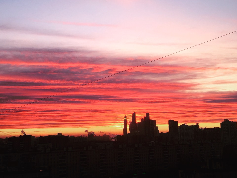Восход солнца в москве сегодня фото