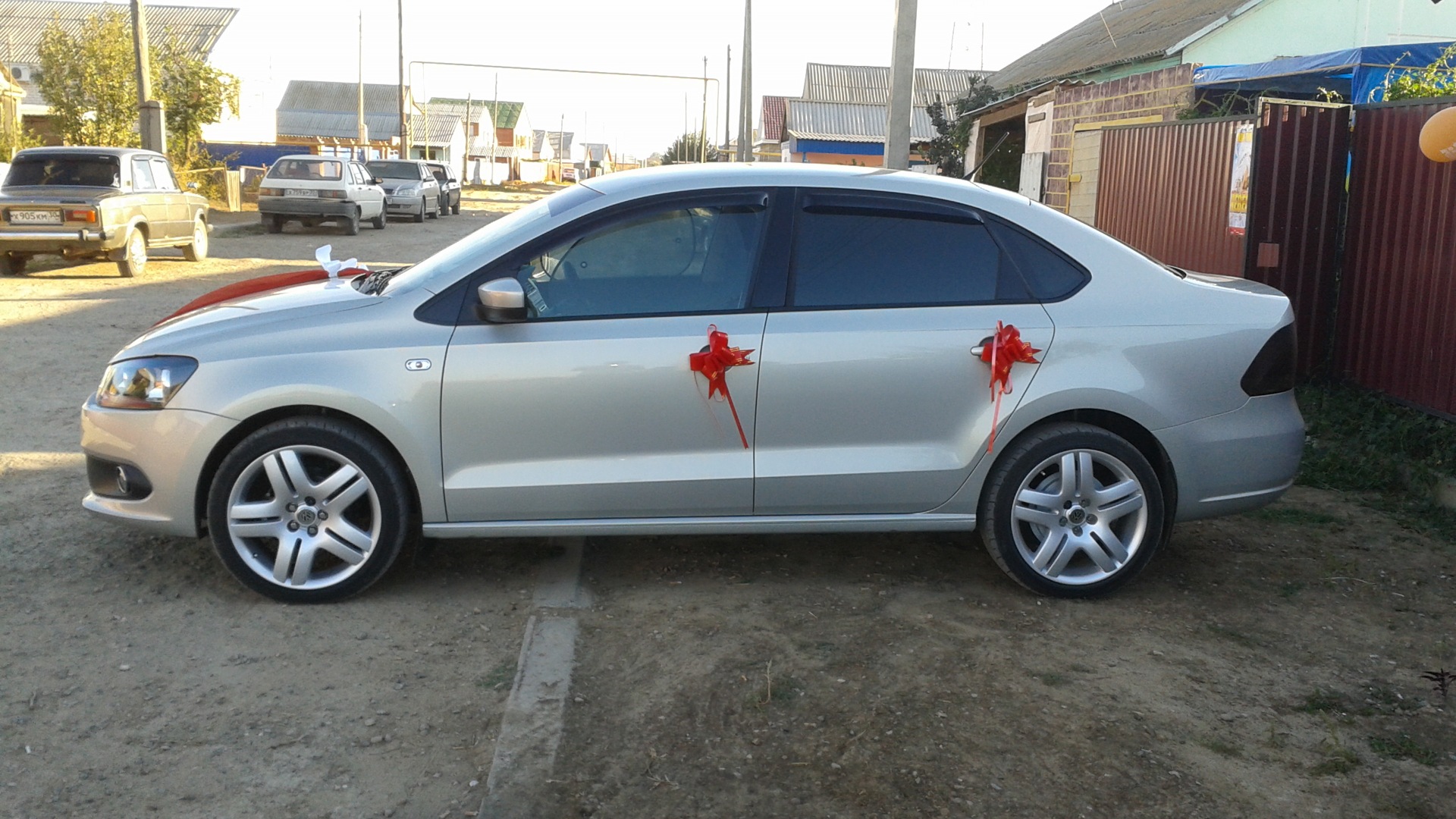 VW Polo 2011 Silver Leaf