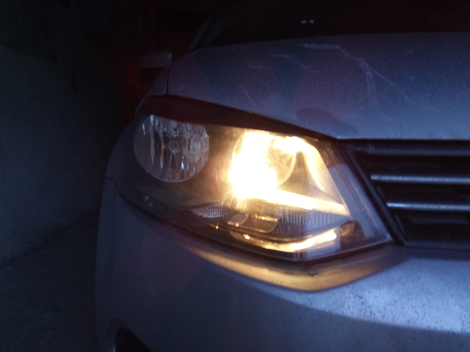 Светодиодные лампочки в габариты — Volkswagen Polo Sedan, 1,6 л, 2014 ...