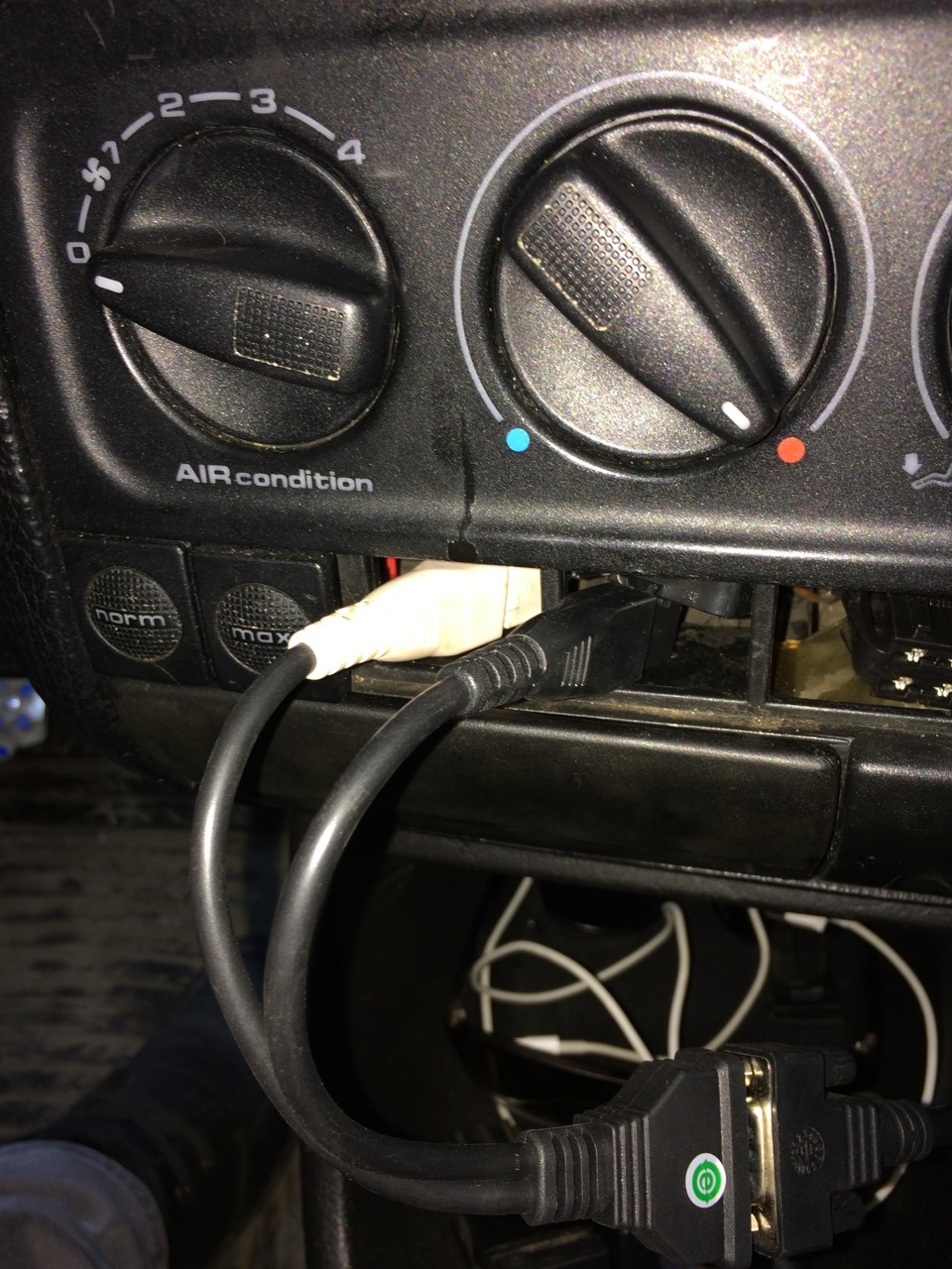 Vw golf 3 диагностический разъем. диагностический разъем на фольксваген гольф 3 1993 год. фольксваген гольф 3 1992 обд. Golf диагностика. Golf диагностика.