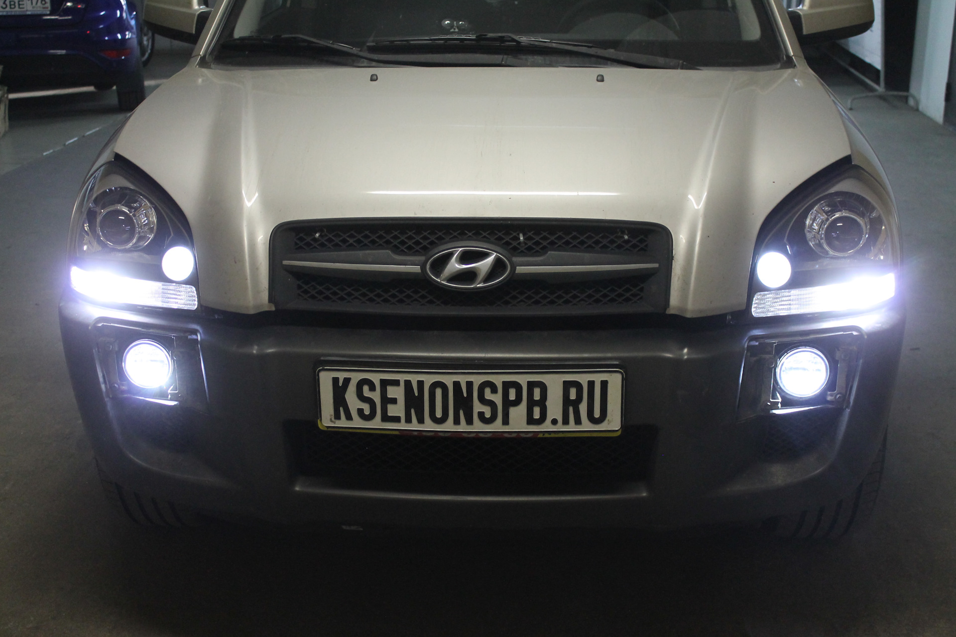 Фары хендай туксон 2007. Светодиодные фары для Hyundai Tucson 2008. Фары на Хендай Туссан 1 поколения. Hyundai Tucson 1 оптика.