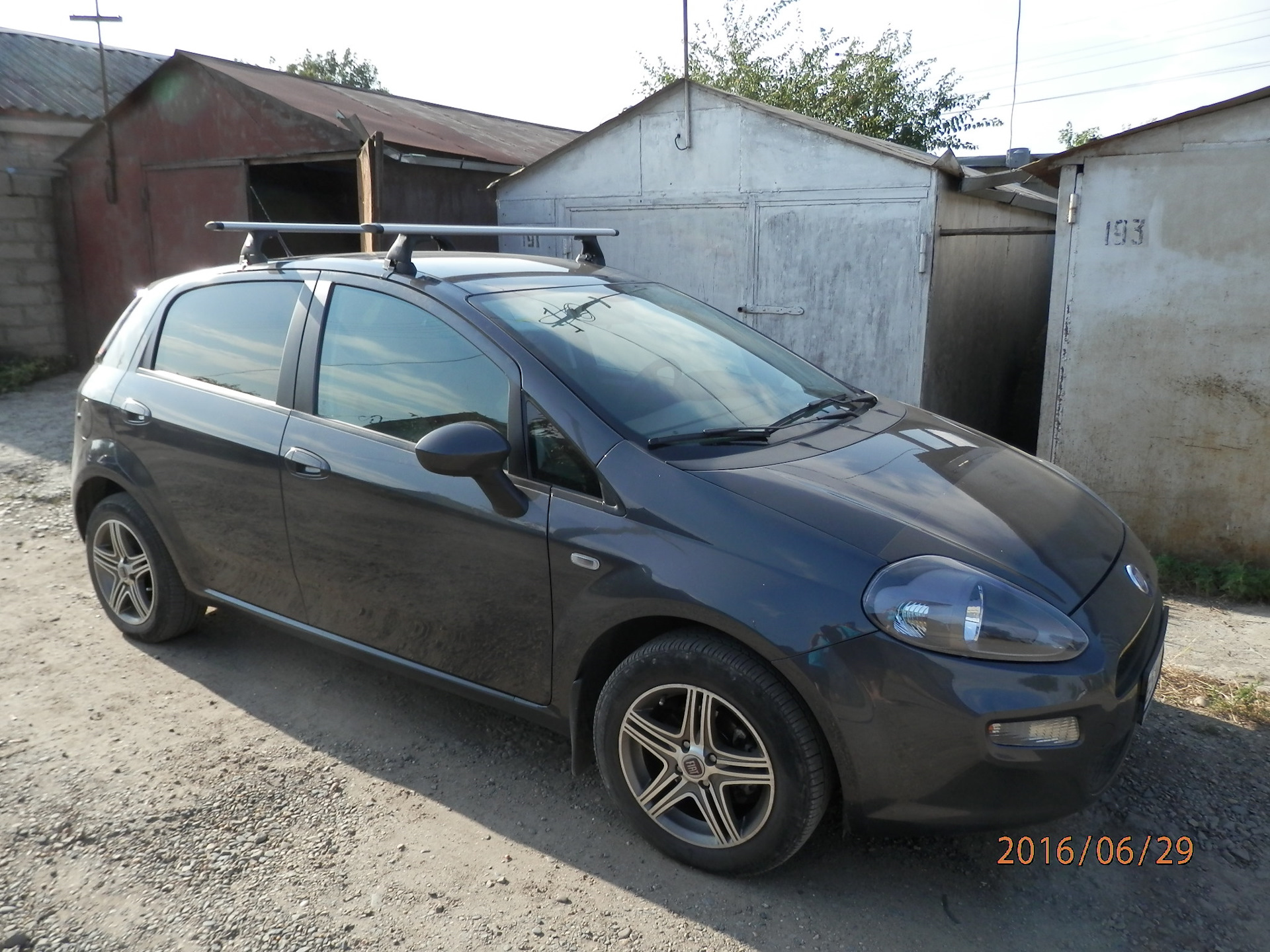 Маленький багажник. — FIAT Grande Punto, 1,4 л, 2012 года | аксессуары |  DRIVE2