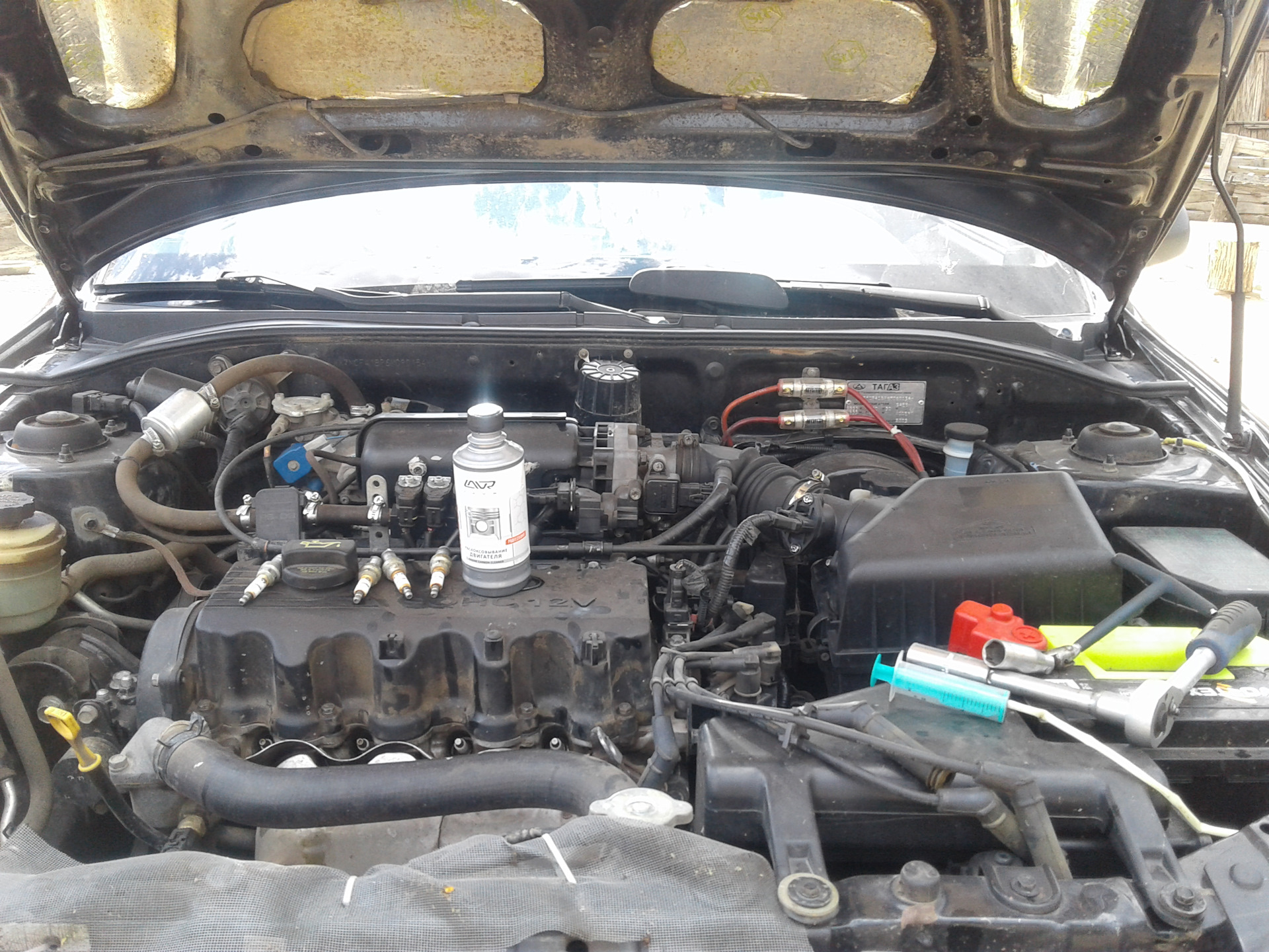 Замена масла и регулировка задних тормозов — Hyundai Accent (2G), 1,5 л ...