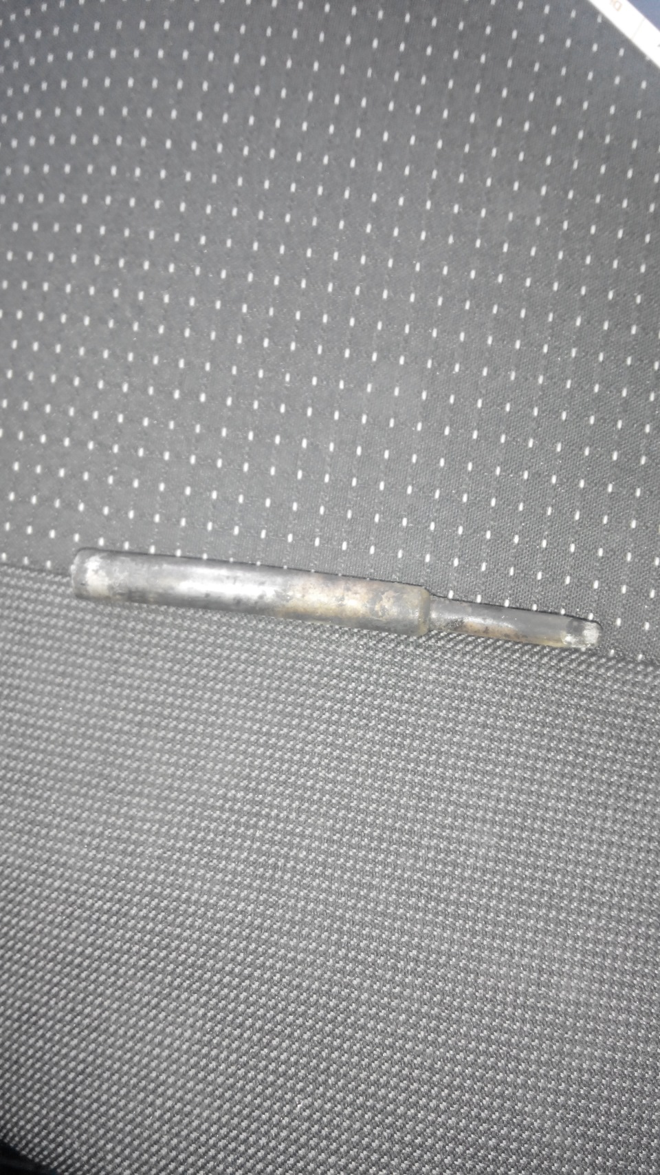 Сгорела свеча накала. — Mercedes-Benz Sprinter (1G), 2,7 л, 2006 года ...