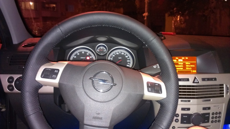 кожаный руль — Opel Astra H, 1,8 л, 2008 года | стайлинг | DRIVE2