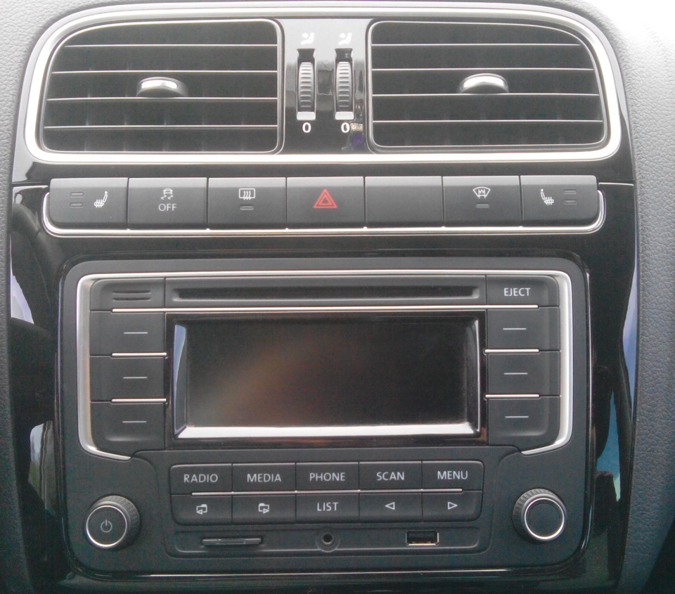 Кнопки фольксваген поло. Кнопка поло седан 2012. Кнопки фольксваген поло. Кнопка газ vw polo sedan. Заглушка кнопки vw polo sedan.