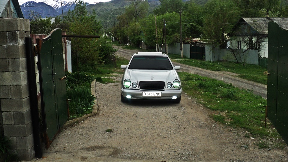 Электровентилятор вместо вискомуфты — Mercedes-Benz E-class (W210), 3,2 ...