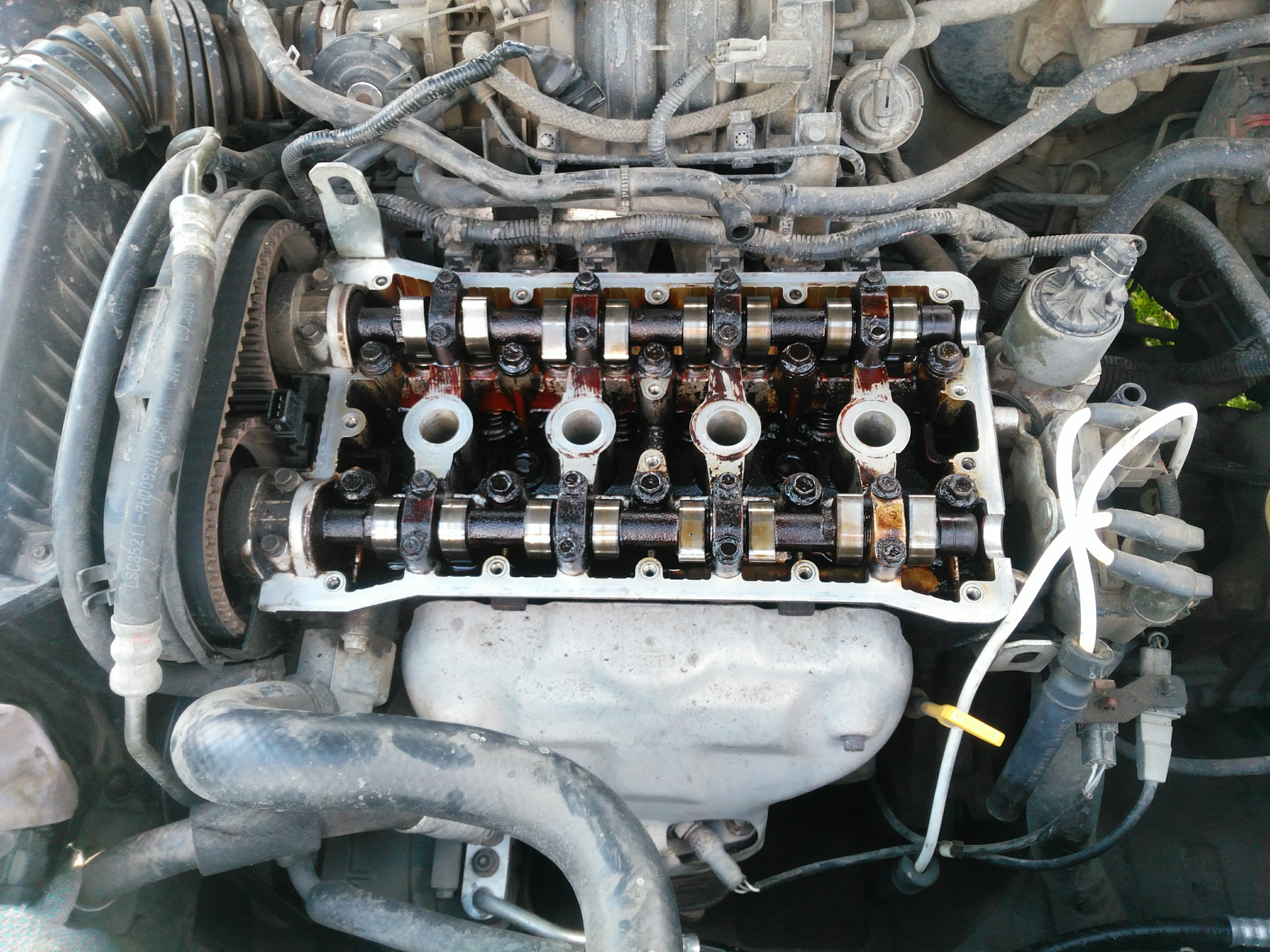 Двигатель Шевроле Лачетти 1.6 без клапанной крышки