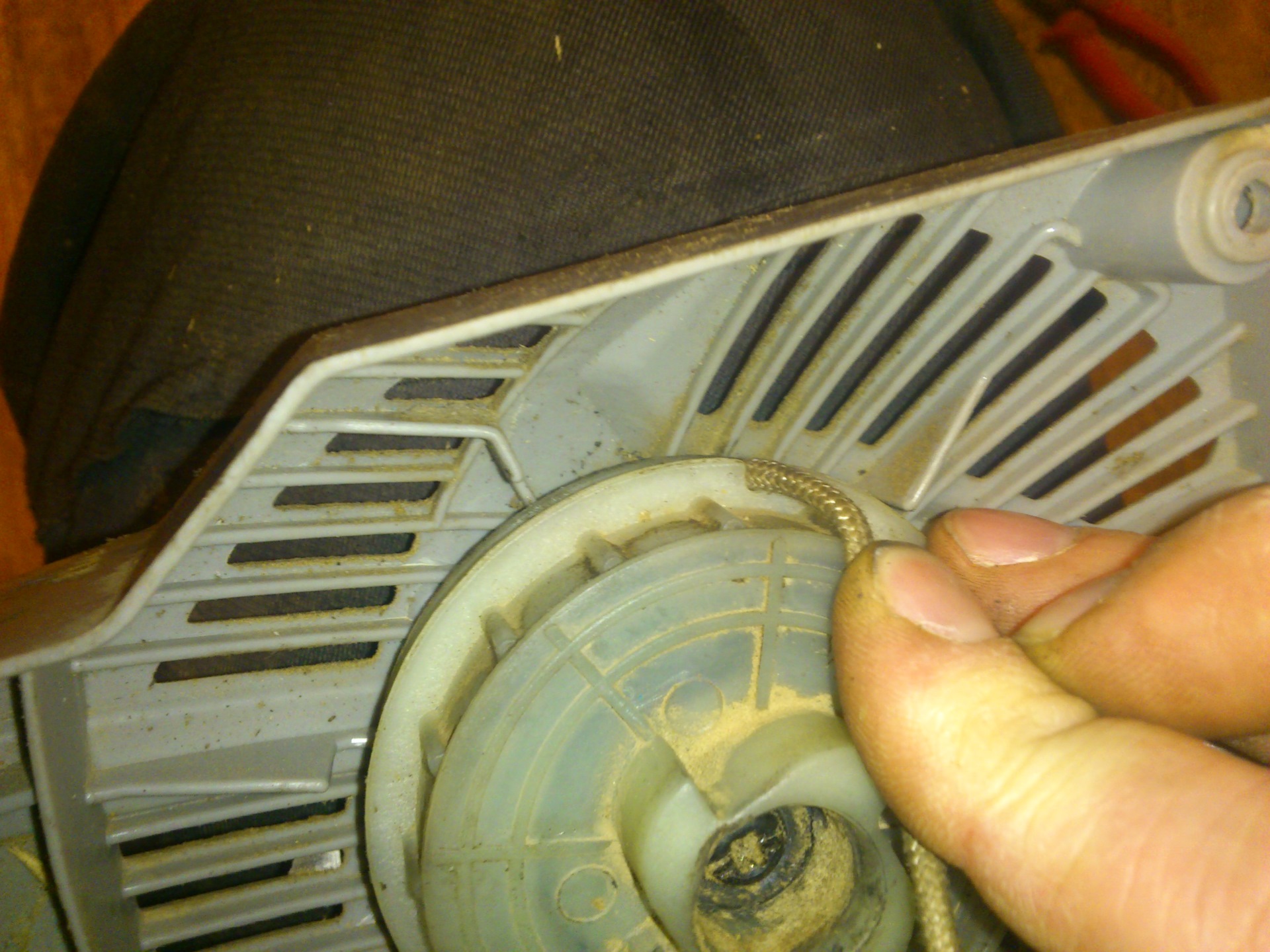 сборка стартера штиль 270. стартер партнер штиль 180. сборка стартера бензопилы форвард. как поставить пружину на стартер бензопилы. лопнула пружина на бензопиле.