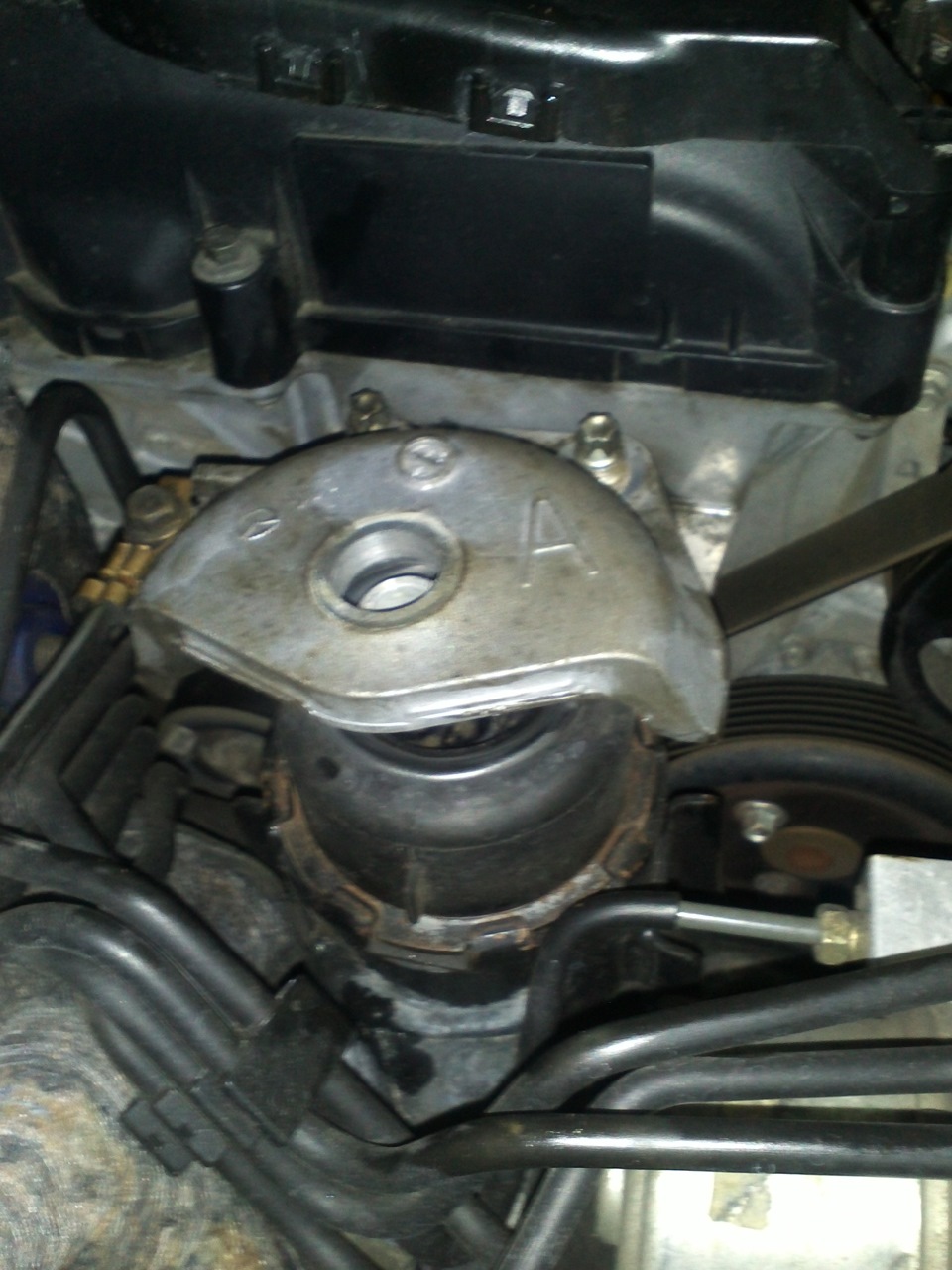 Подушка двигателя(правая) — Mazda 6 (1G) GG, 2 л, 2006 года | визит на ...