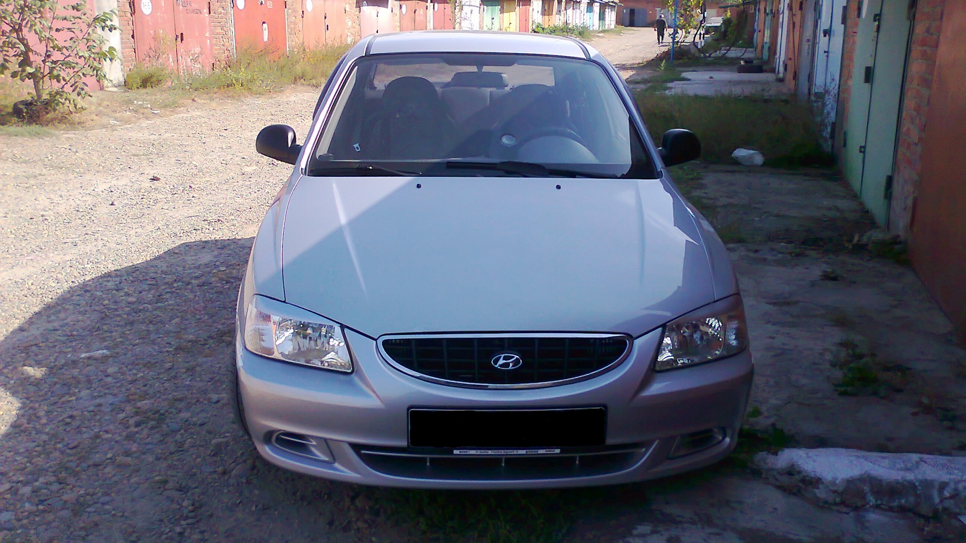 Hyundai Accent (2G) 1.5 бензиновый 2004 | Серебристый металик на DRIVE2