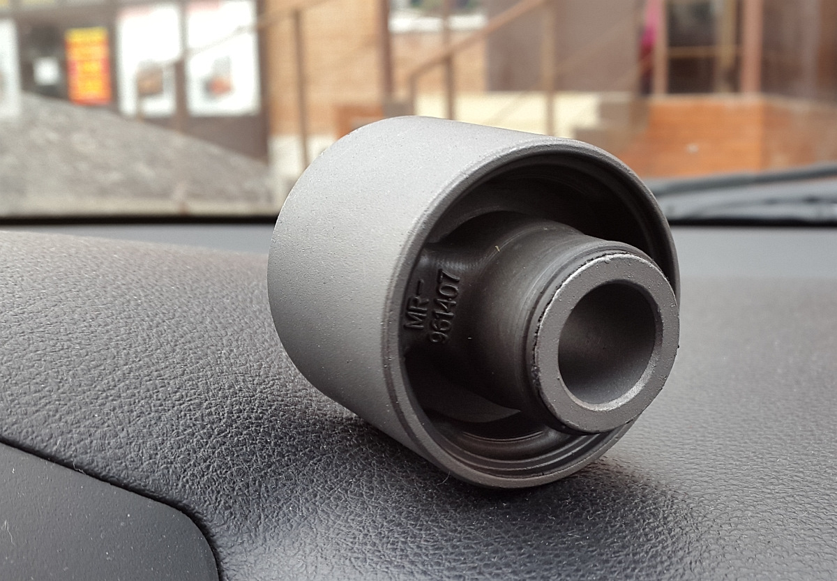 Второй раз порвались сайлентблоки заднего редуктора — Mitsubishi ...