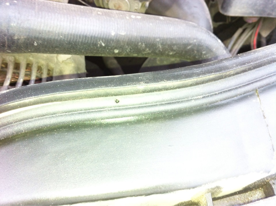 Уплотнитель капота Passat b5 1.8T от 2108 ;) — Volkswagen Passat B5, 1 ...
