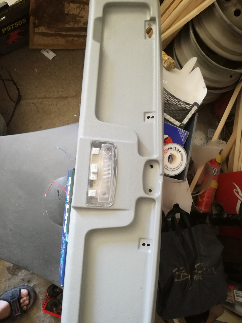 38. Установка плафона освещения салона от приоры — КАМАЗ 11113 Ока, 0,7 ...