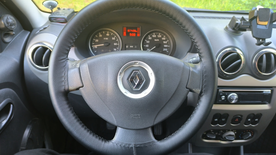 Новая оплётка руля. — Renault Logan (1G), 1,6 л, 2011 года | аксессуары ...