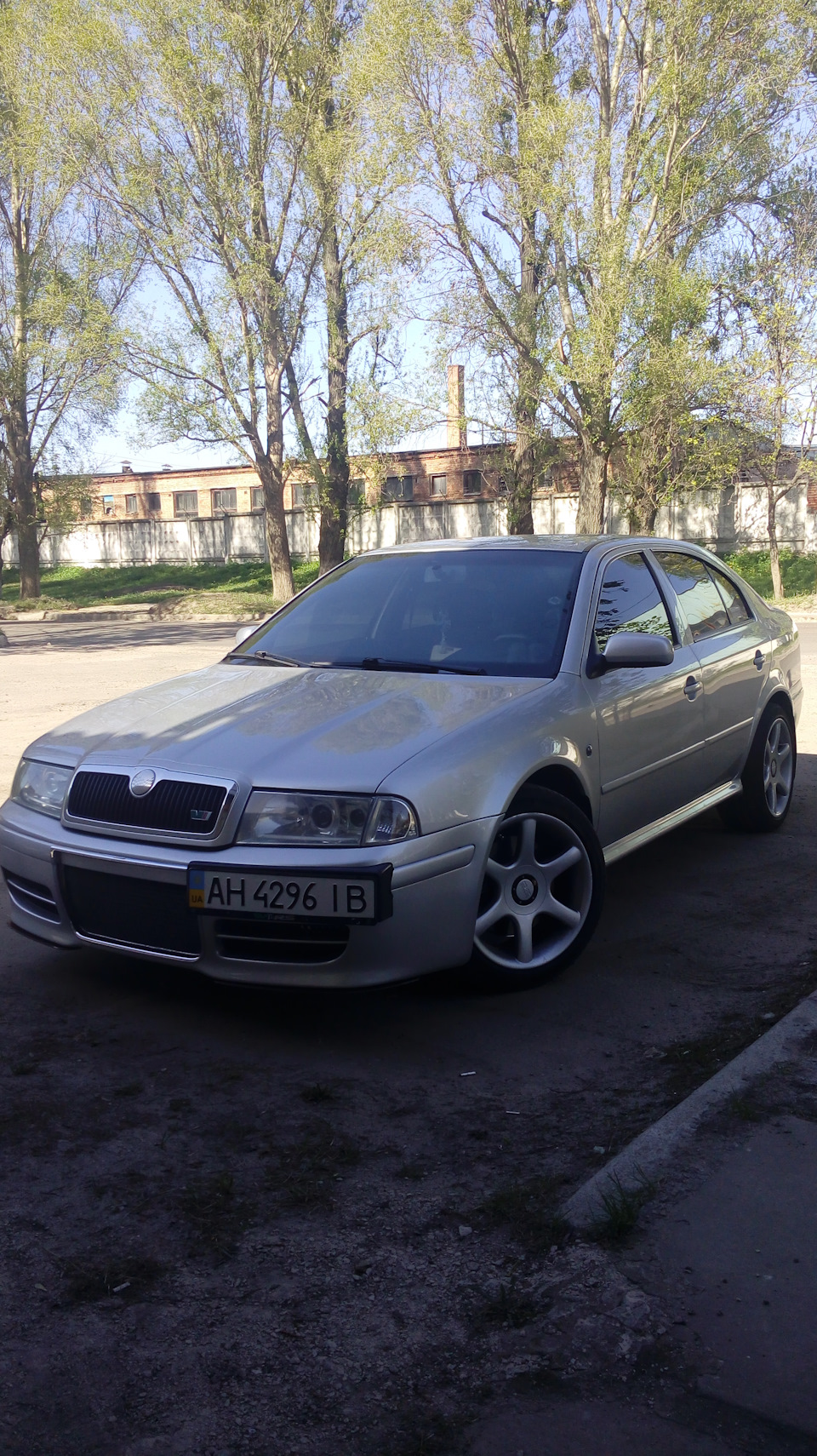 В поисках 17 ковки на тур — Skoda Octavia A4 Mk1, 2 л, 2006 года | колёсные  диски | DRIVE2