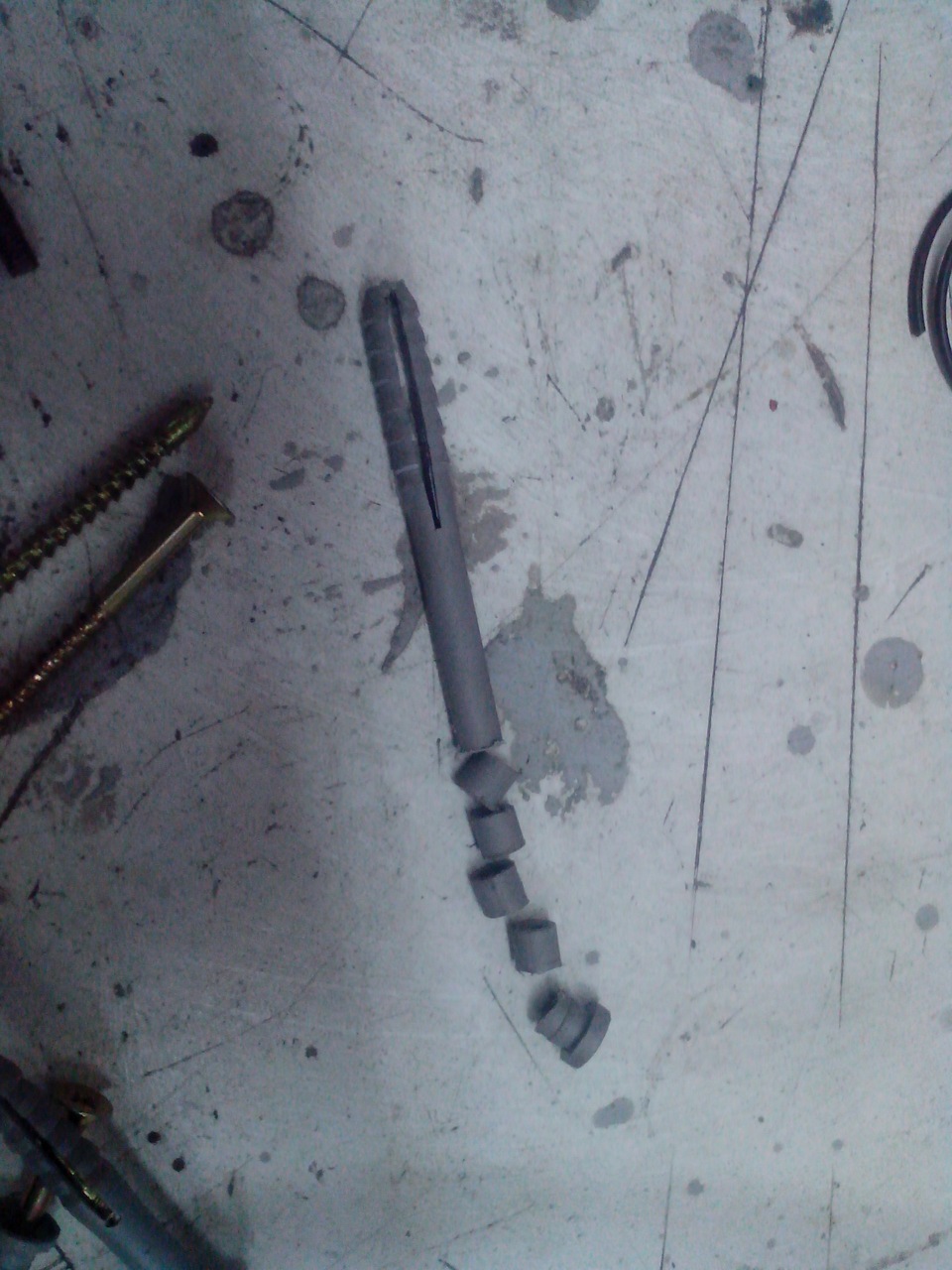 дюбель на кусочки — ГАЗ 3110