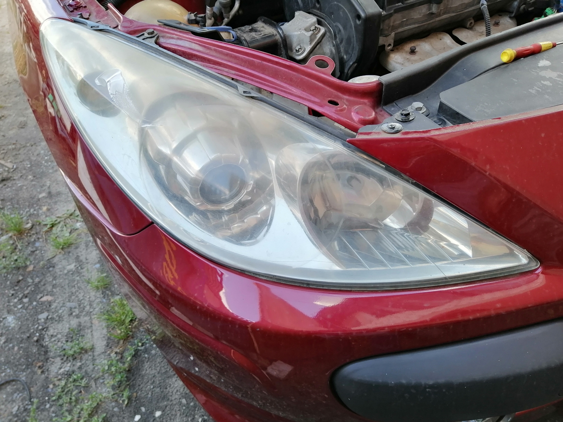 Отполировал фары. — Peugeot 307, 1,6 л., 2006 года | своими руками | DRIVE2