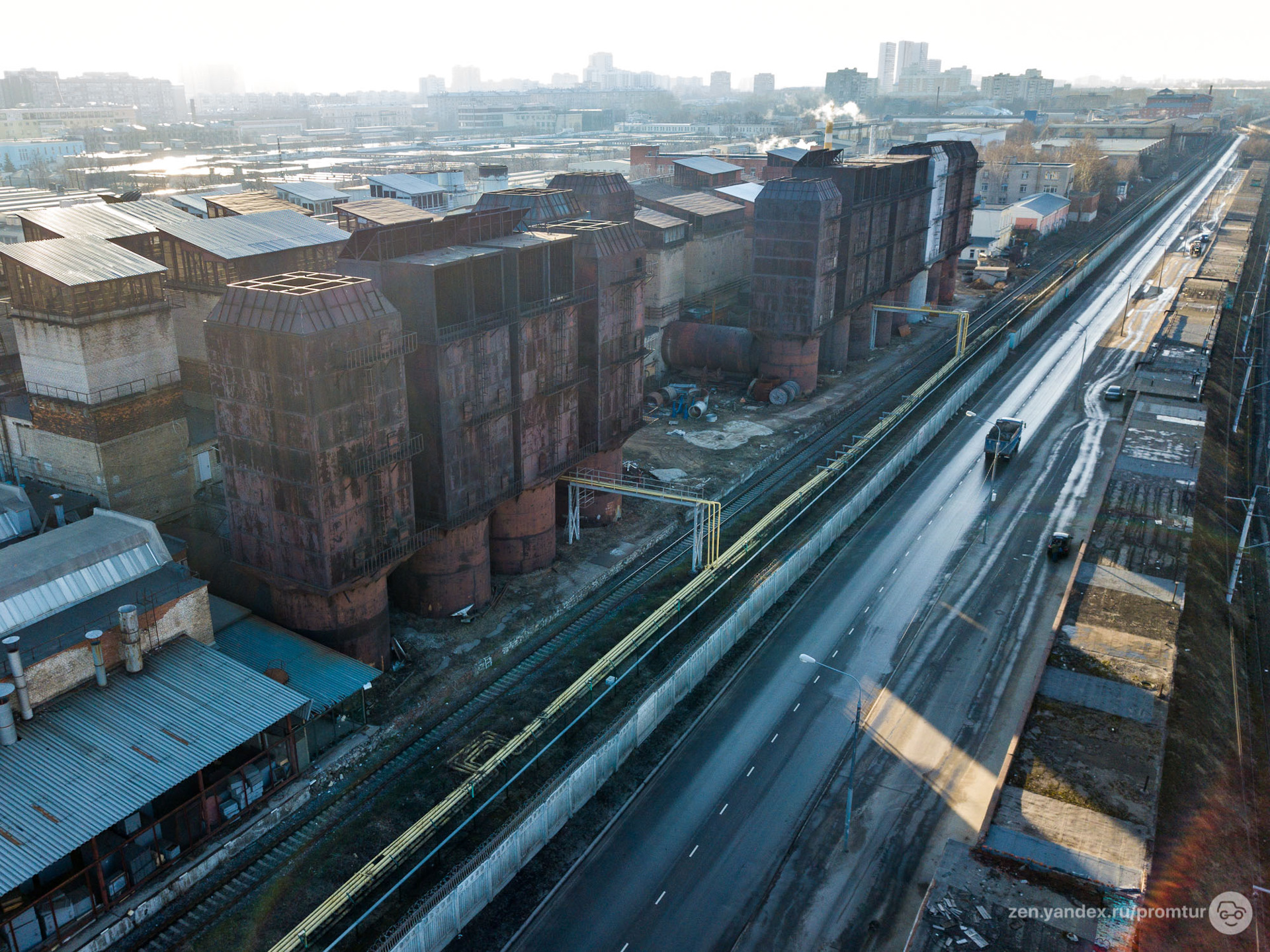 Ул золотая. Золотая улица в Москве. Завод на золотой улице Москва. Московский завод самый большой. Глушители на золотой улице.