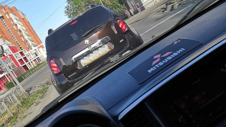 Какой аккумулятор ставится на дастер? — Renault Duster (1G), 2 л, 2017 ...