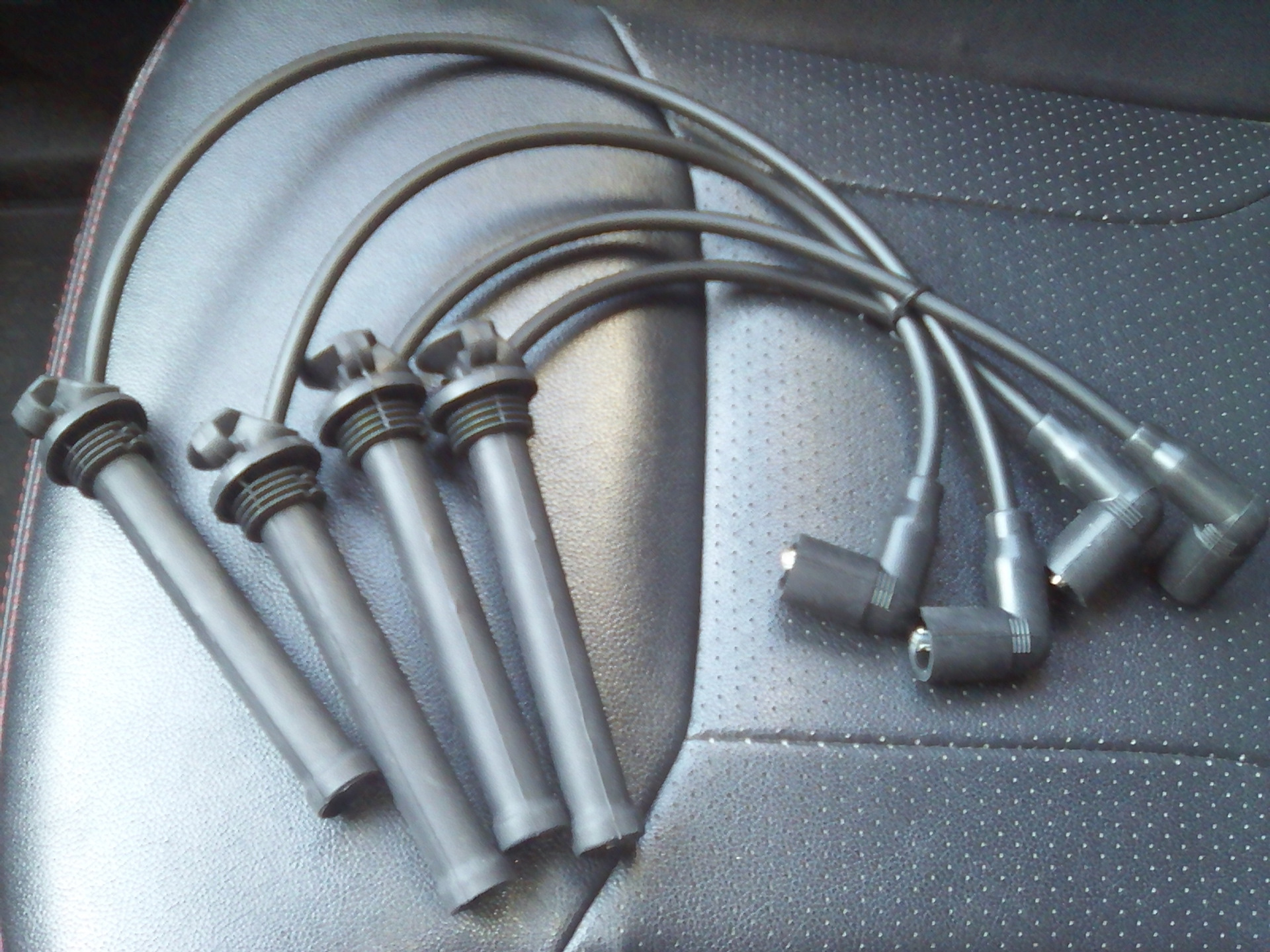 Высоковольтные провода тигго 1. 4 свечные провода. 4 артикул. Высоковольтные провода тигго 1. Провода чери тигго.