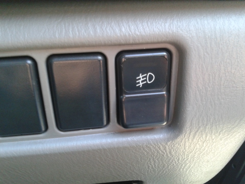 Замена лампочек в кнопке туманок — Subaru Forester (SF), 2 л, 1999 года ...