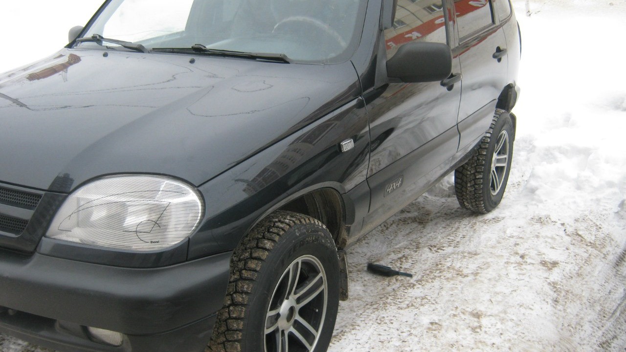 Chevrolet Niva 1.7 бензиновый 2007 | Прожорливая развалюха. на DRIVE2