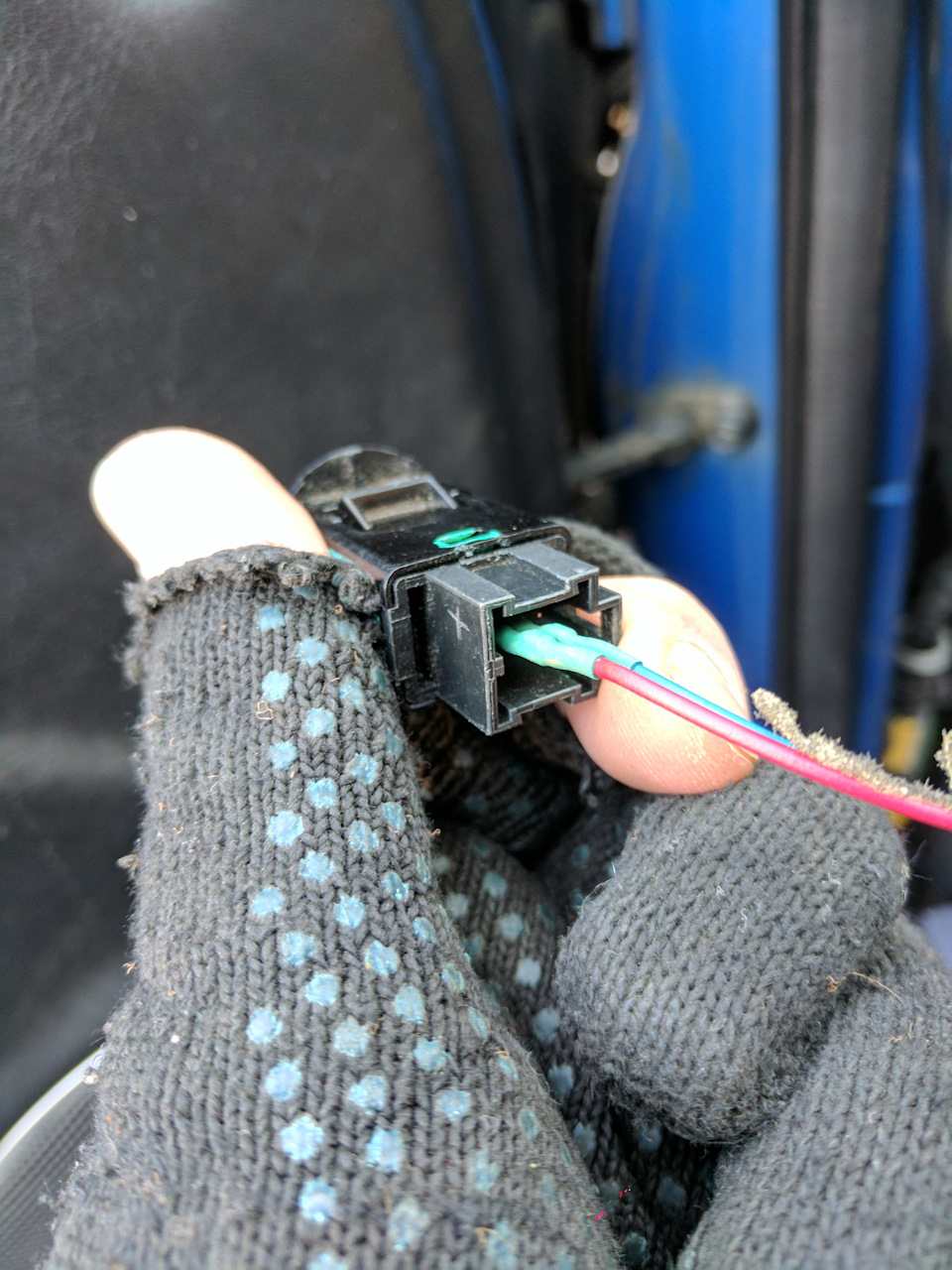 вот сам датчик — Hyundai Tiburon (GK)