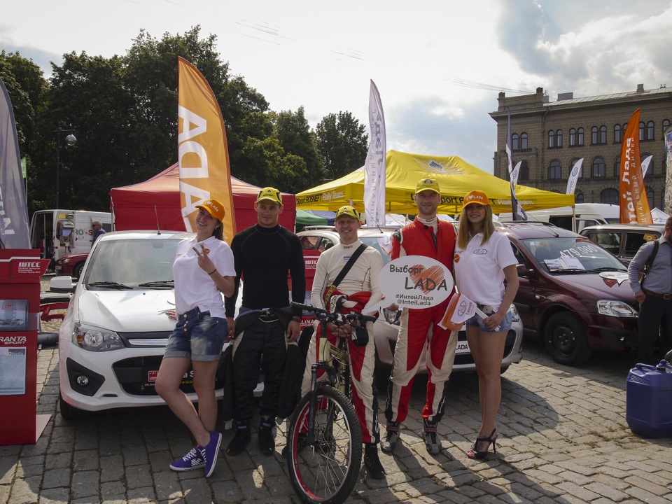 Выборг пробег. Vyborg Rally Team восьмерка. Выборг 2015. Машины рег.оператор Выборг.