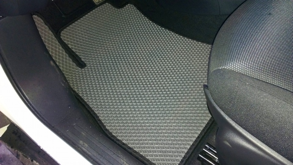 Коврики — Nissan Juke (1G), 1,6 л, 2012 года | аксессуары | DRIVE2