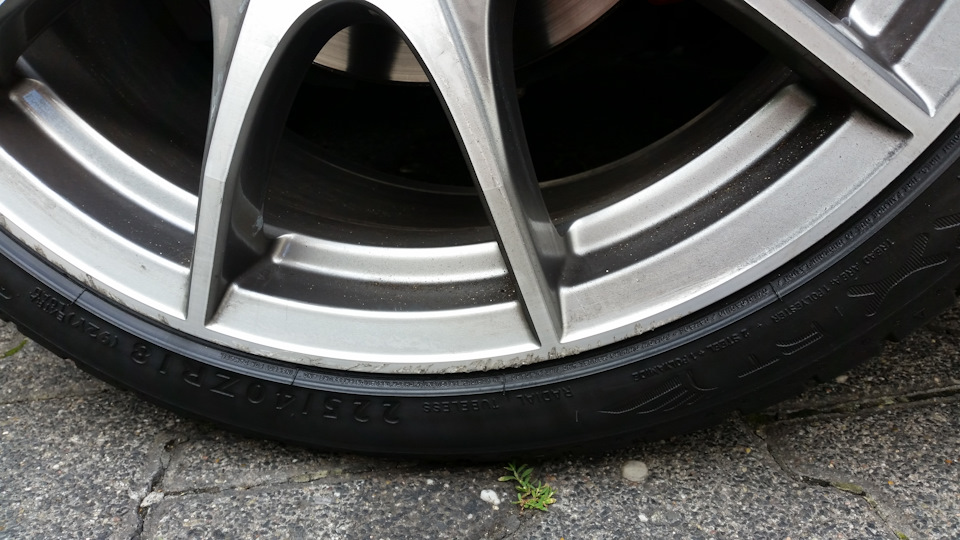 царапина — SEAT Leon (Mk III)